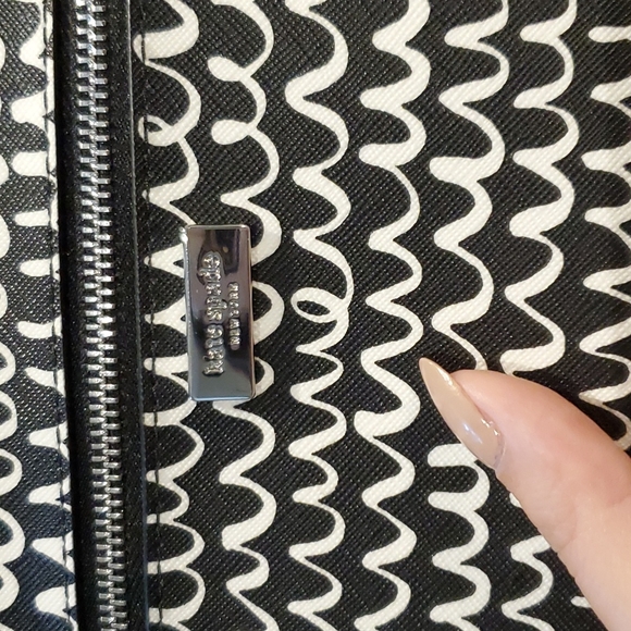 Kate Spade wristlet - Picture 4 of 5
